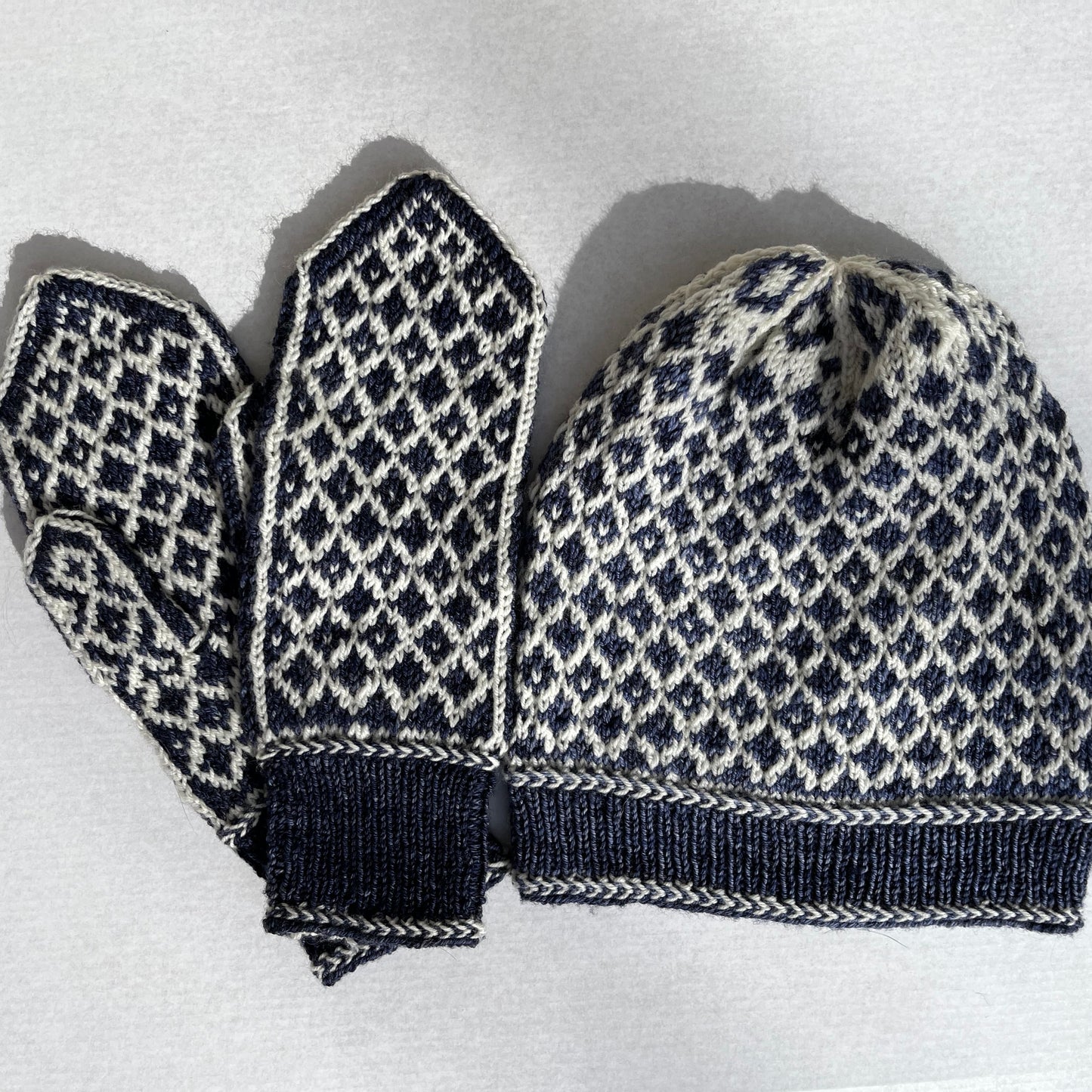 Fjögurra blaða smári, húfa og vettlingar - gjafapakkar