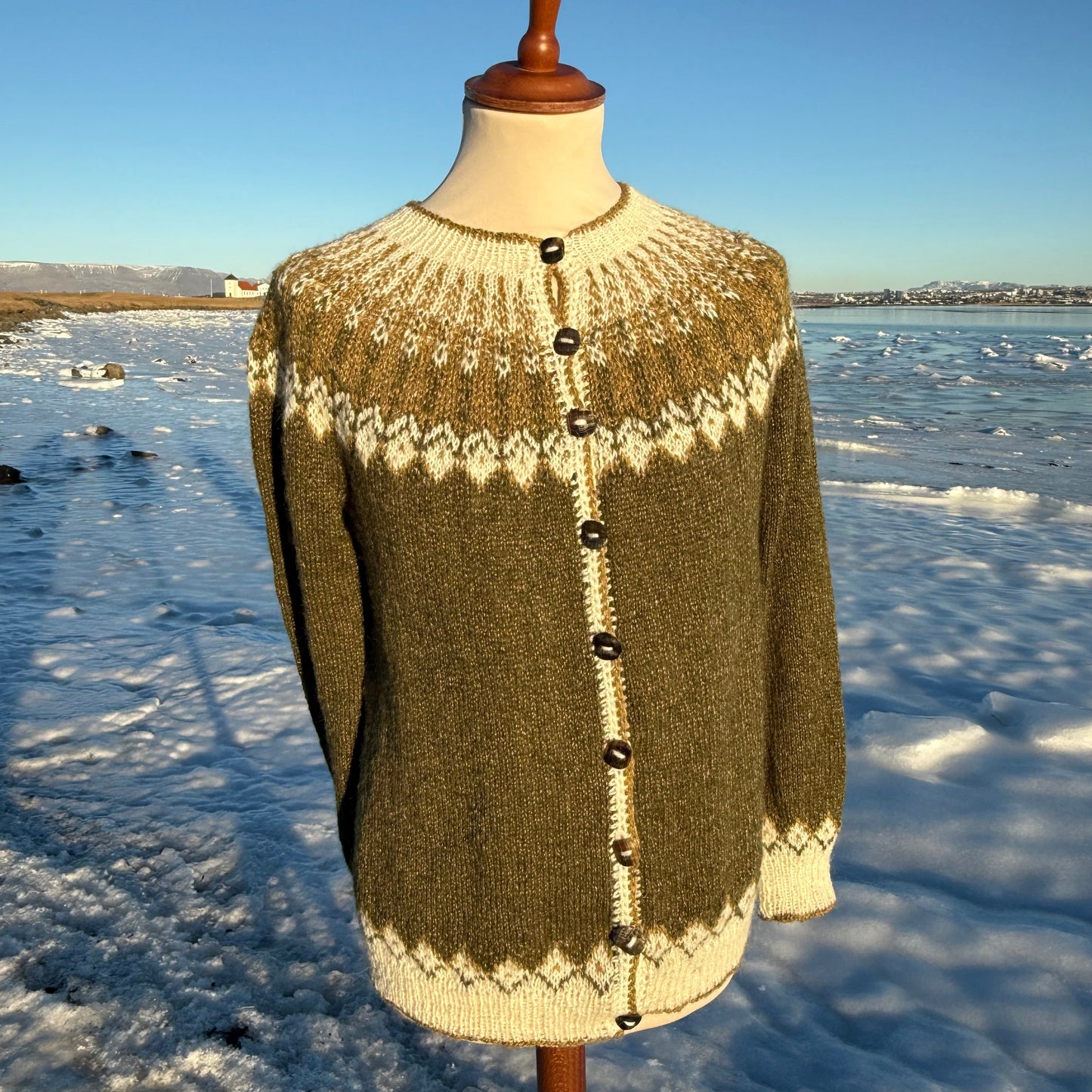 Sandra kvenpeysa - uppskrift