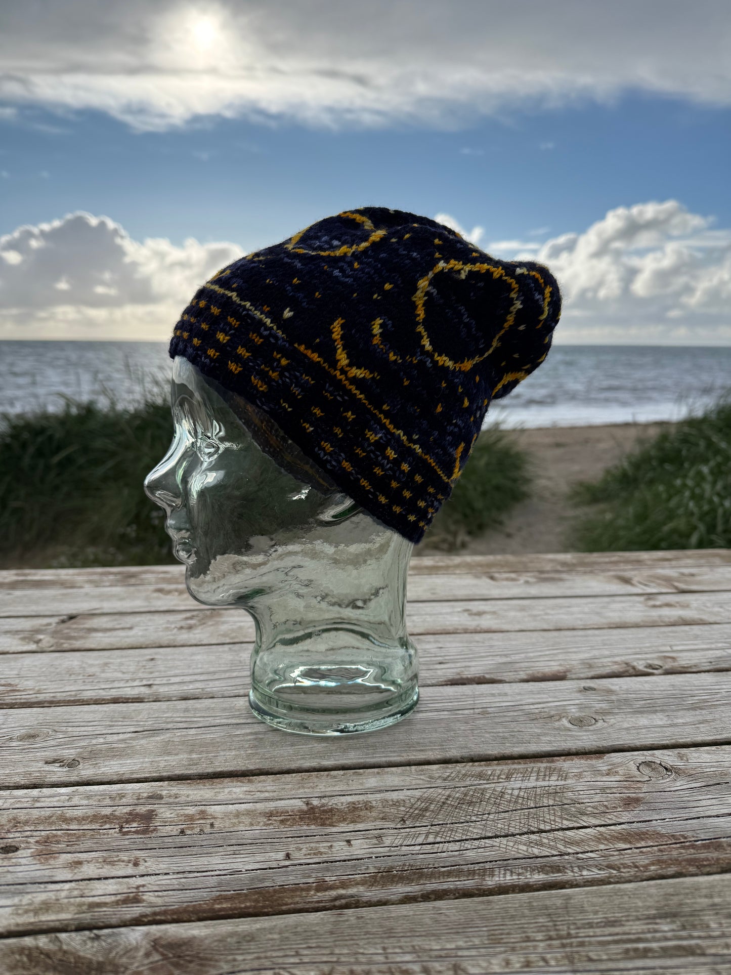 Solar eclipse, hat & mittens - patterns